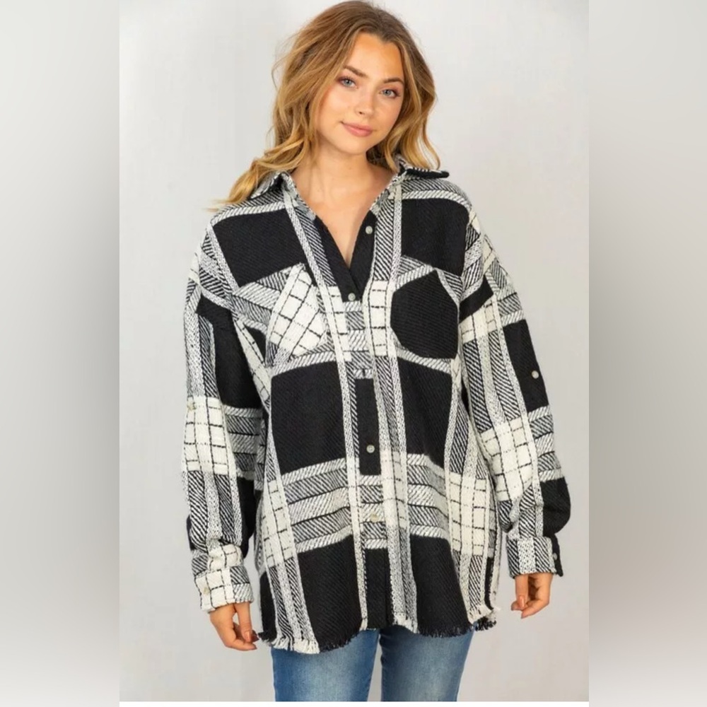 White Birch black & white plaid shacket in size large